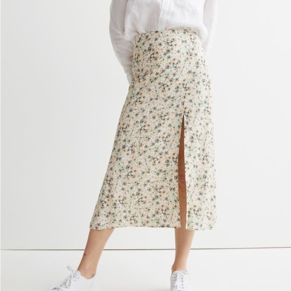 H&M Viscose Skirt - US 2